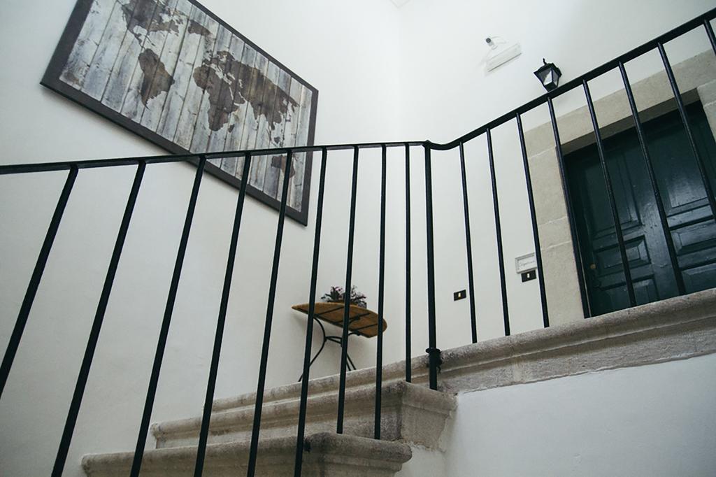 Palazzo Bianchi Domus Holidays Trani Exterior foto