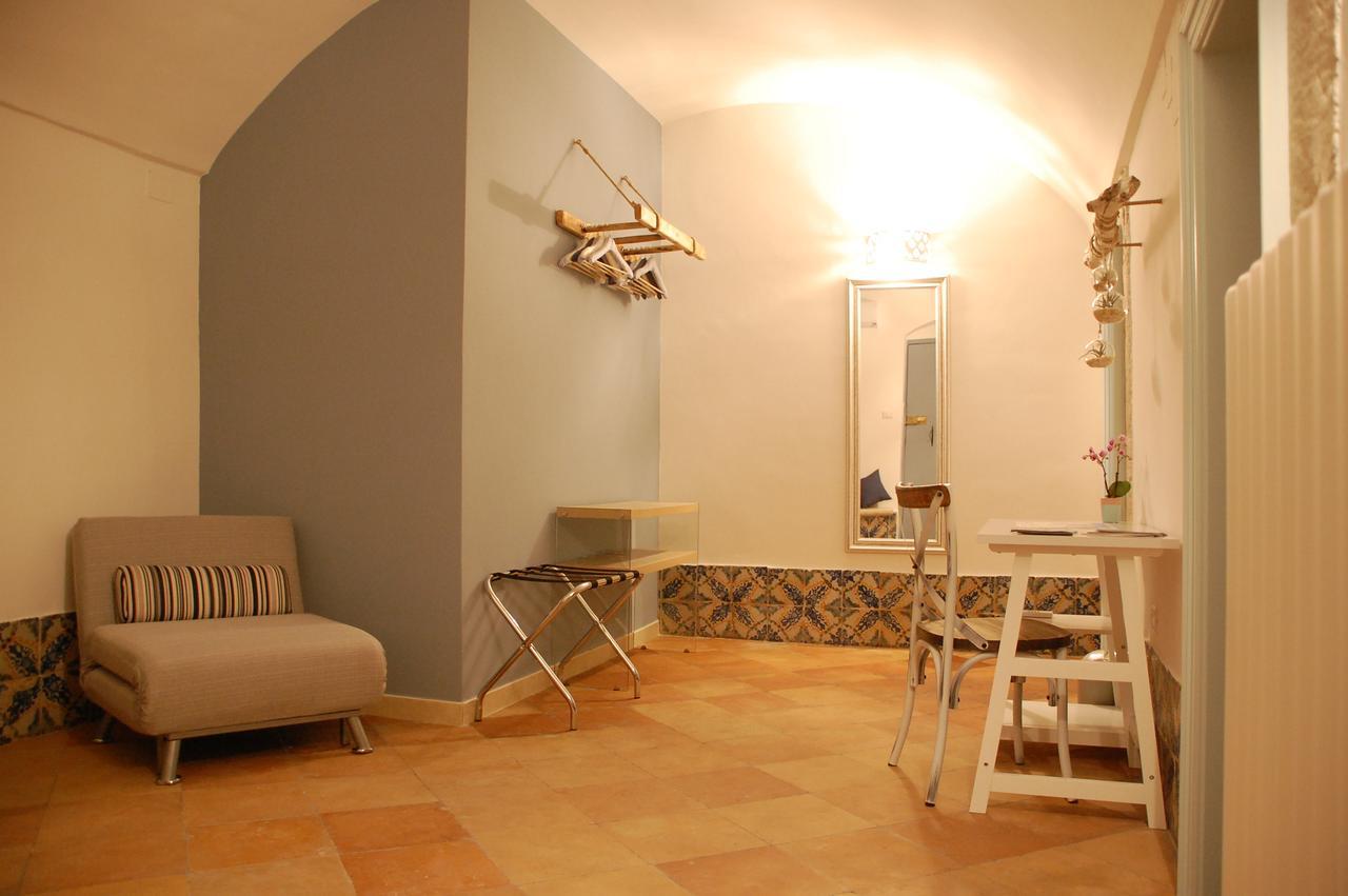 Palazzo Bianchi Domus Holidays Trani Exterior foto