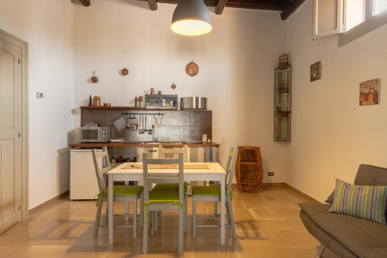 Palazzo Bianchi Domus Holidays Trani Quarto foto